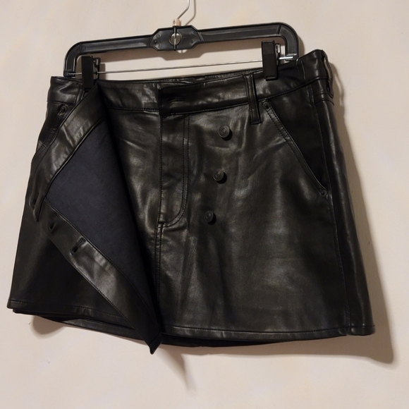 NWOT-We The Free " Wynne" Vegan Leather Skirt-Black-Size 30 - Picture 2 of 12